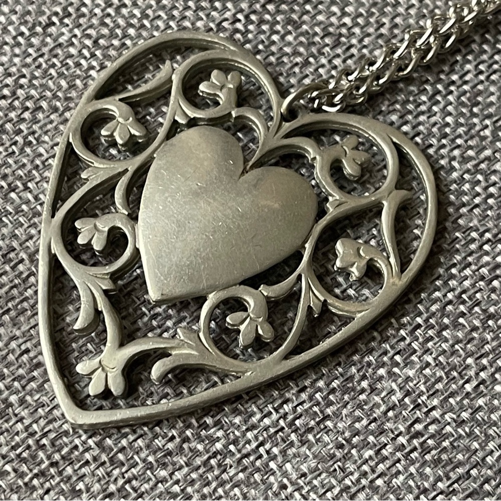 REED & BARTON | Vintage | Mid 70's Pewter Pendant 24" Silver Tone Necklace